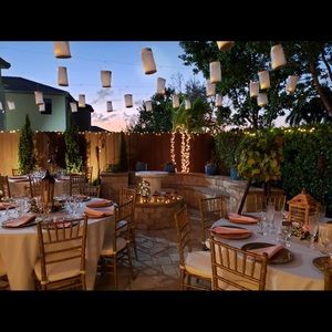 Meet your Posher, Claudia